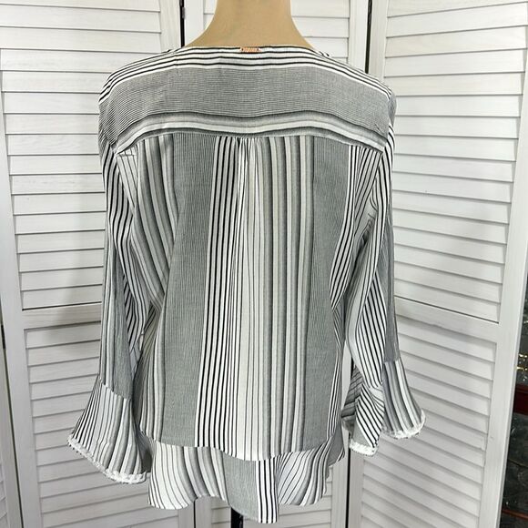 Ivanka Trump Top Size Large Bell Sleeve Stripe - Picture 6 of 10